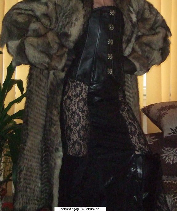 Travesti Cluj - Flo74 - Gay sau Bi - Intri vorbesti, pleci si futi