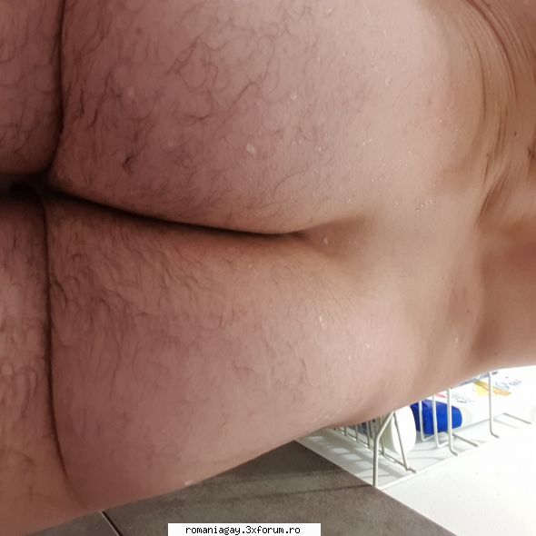 Uffff..... - Buna futaciusule - Gay sau Bi - Intri vorbesti, pleci si futi